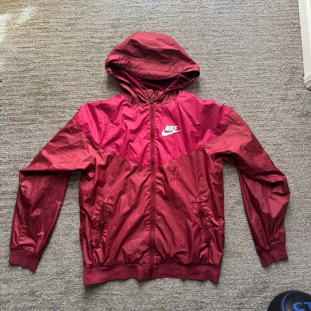 Nike Red Windrunner Full Zip Up Windbreaker Big Kids XL fits women’s small